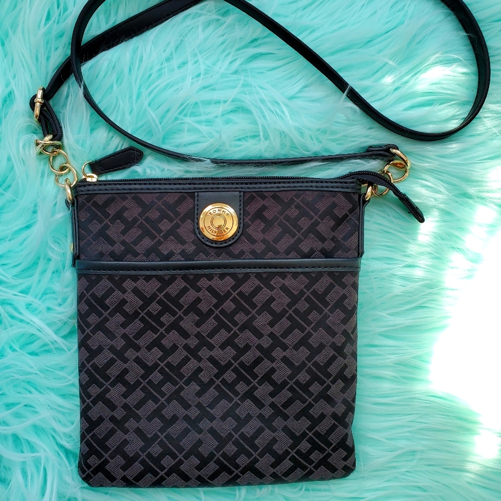 3/$13 💥 Tommy Hilfiger Crossbody Purse Bag